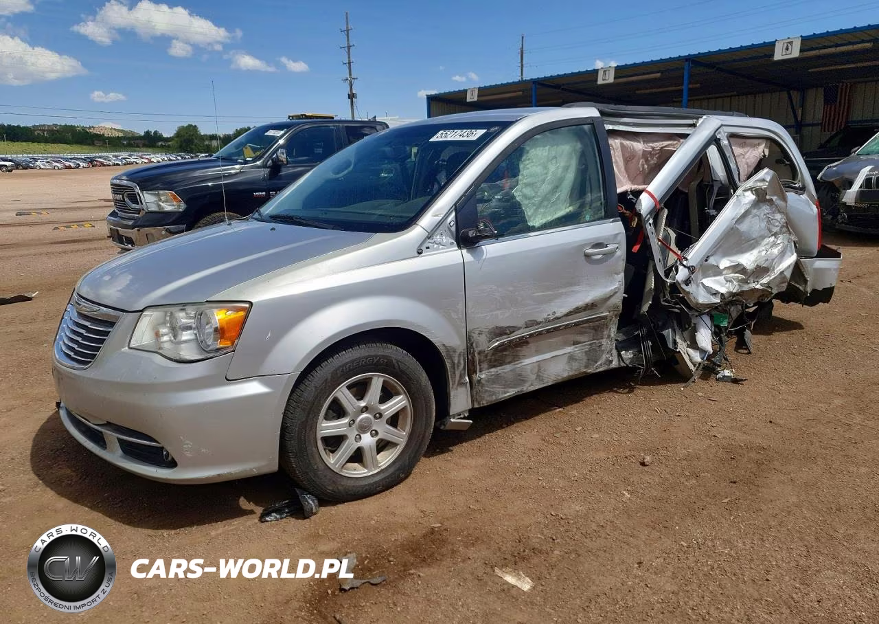 2011 Chrysler Town & Country Touring