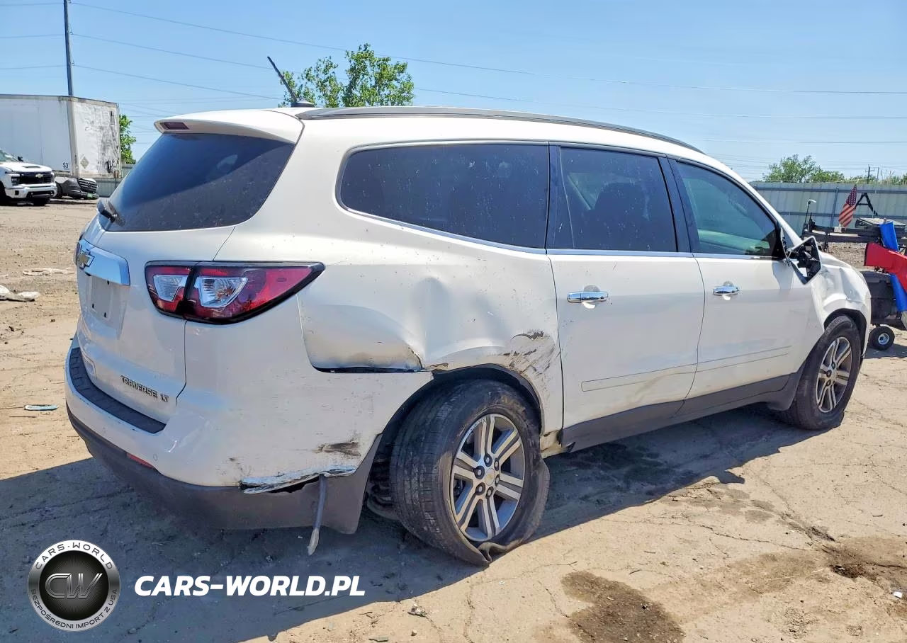 2015 Chevrolet Traverse Lt VIN:1GNKVHKD4FJ310946 - 3