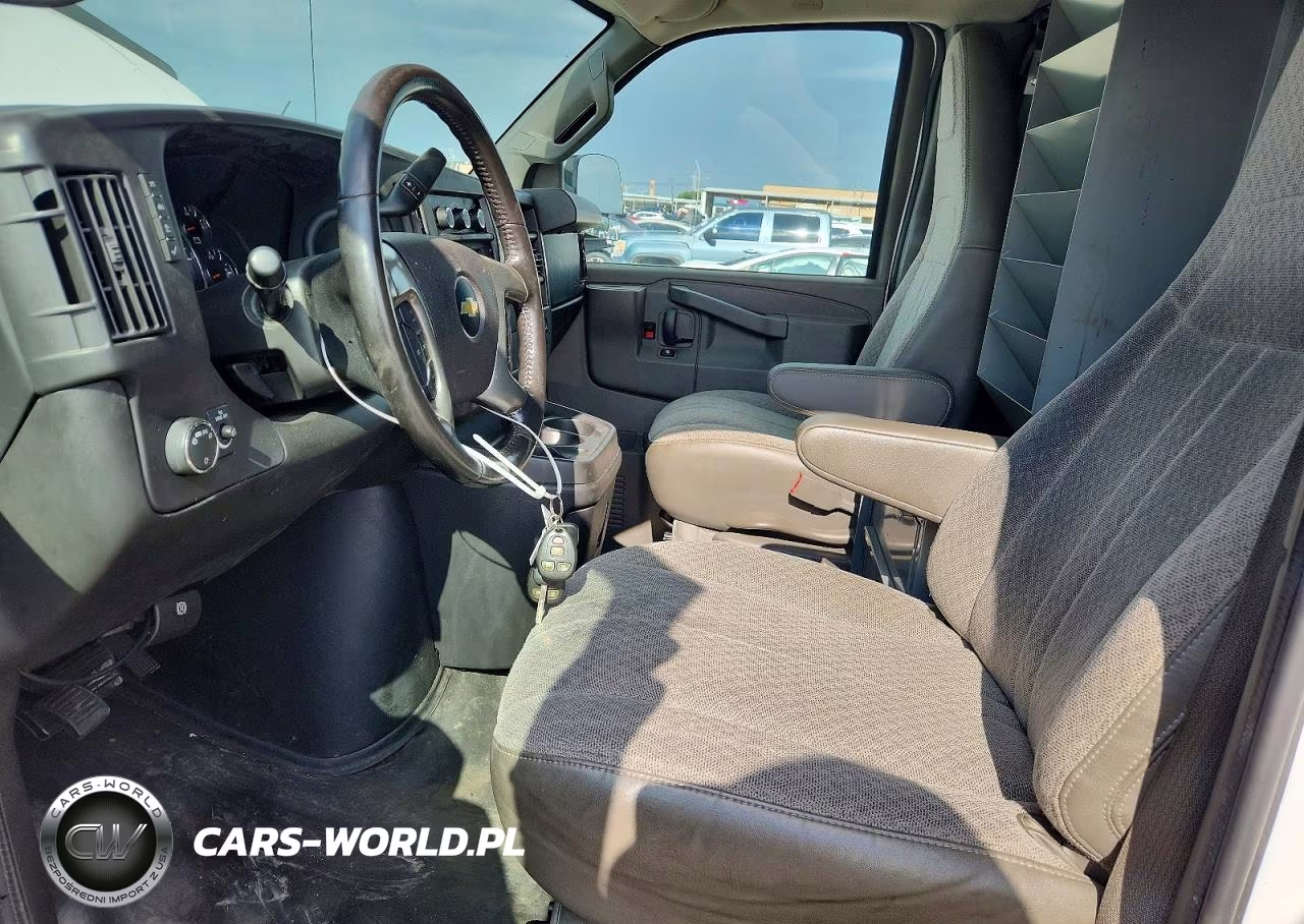 2016 Chevrolet Express G3500 VIN:1GCZGHFG8G1157432 - 7