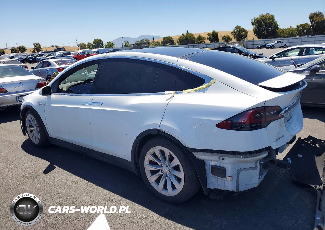 2016 Tesla Model X VIN:5YJXCAE23GF003279 - 2