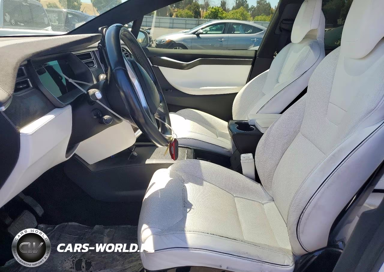 2016 Tesla Model X VIN:5YJXCAE23GF003279 - 7