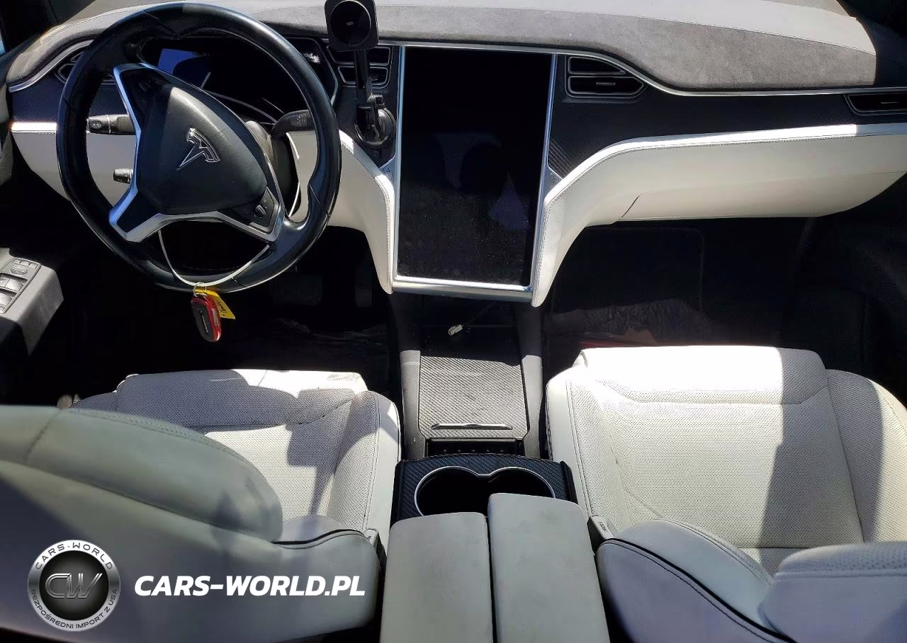 2016 Tesla Model X VIN:5YJXCAE23GF003279 - 8