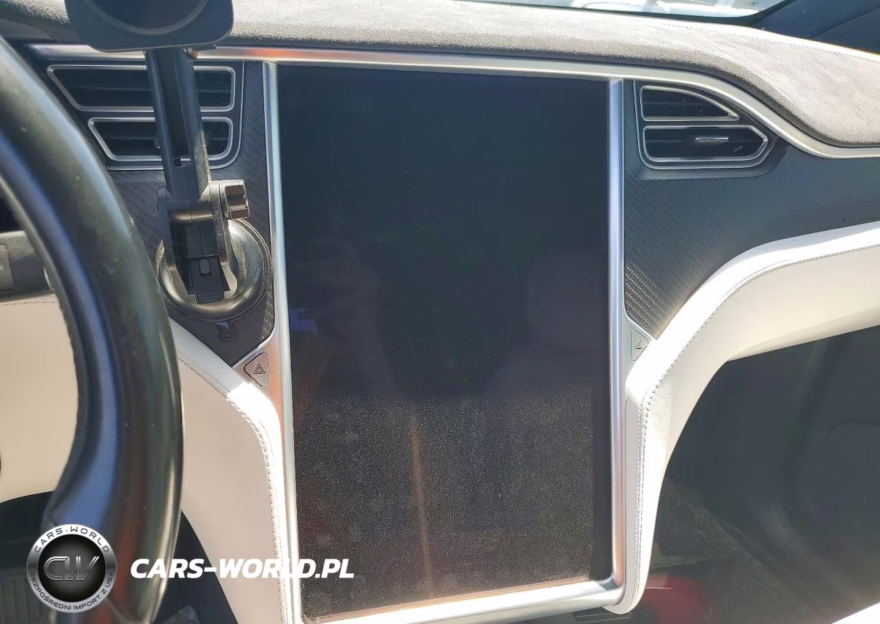 2016 Tesla Model X VIN:5YJXCAE23GF003279 - 9