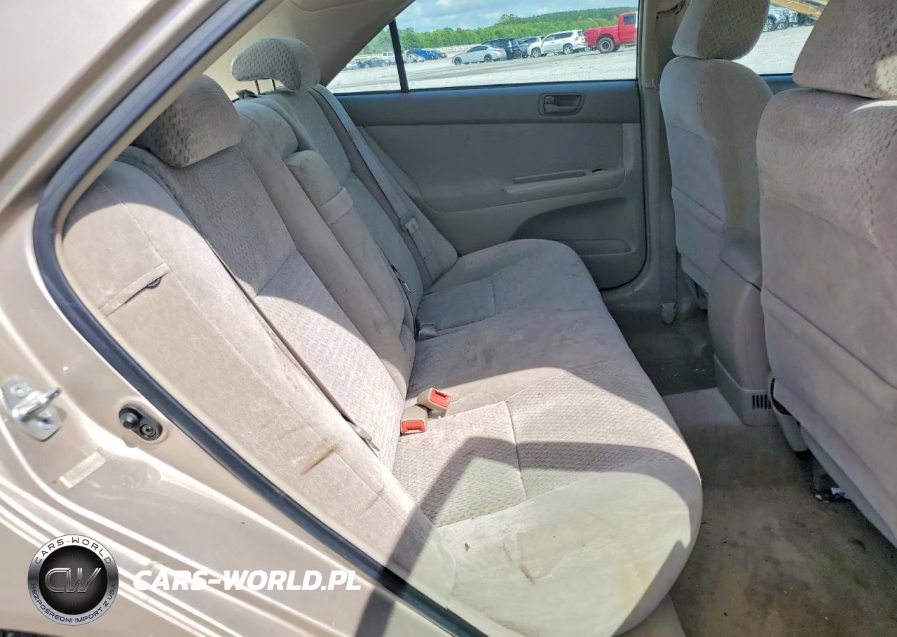 2003 Toyota Camry Le VIN:4T1BE32K63U235571 - 10