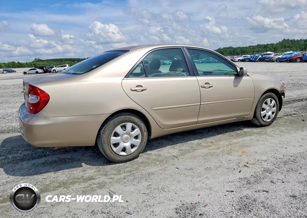 2003 Toyota Camry Le VIN:4T1BE32K63U235571 - 3