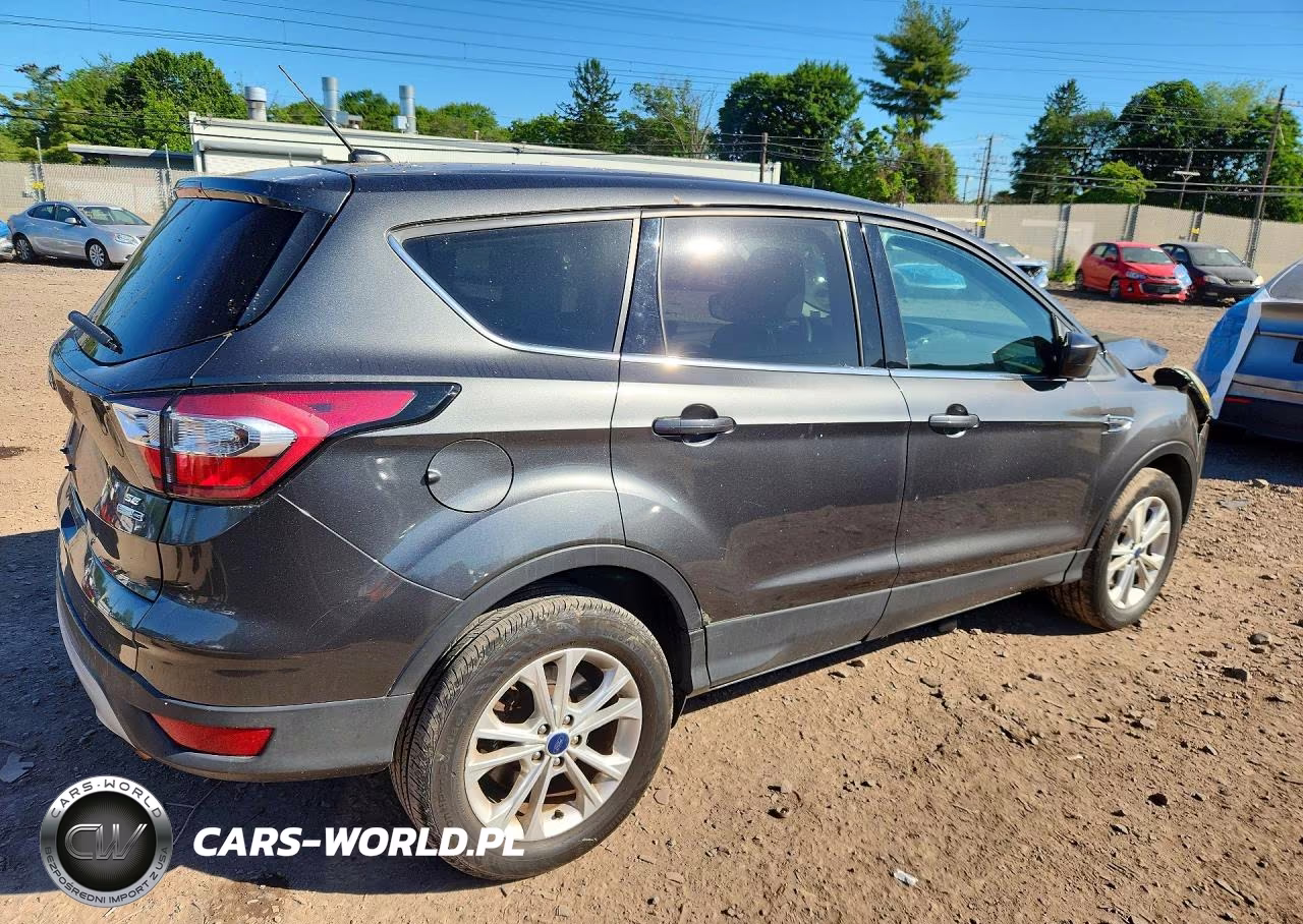 2017 Ford Escape Se VIN:1FMCU9GD0HUC41653 - 3