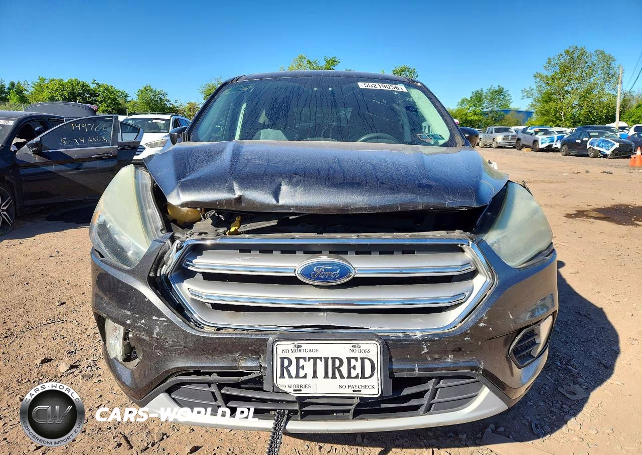 2017 Ford Escape Se VIN:1FMCU9GD0HUC41653 - 5