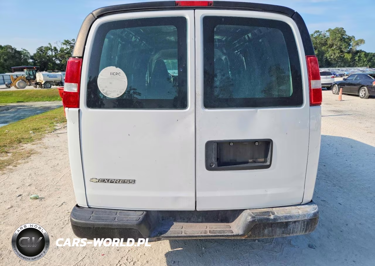 2017 Chevrolet Express 2500 Cargo Delivery Van VIN:1GCWGAFF5H1336711 - 6