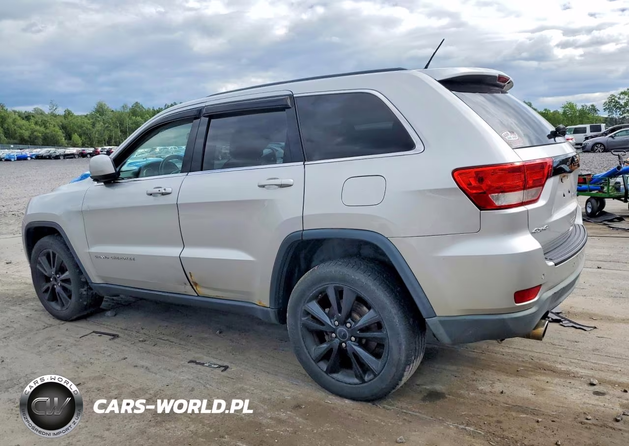 2012 Jeep Grand Cherokee Laredo VIN:1C4RJFAT5CC313337 - 2