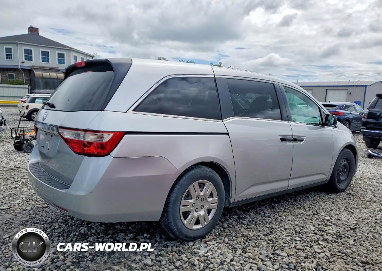 2013 Honda Odyssey Lx VIN:5FNRL5H20DB071885 - 3
