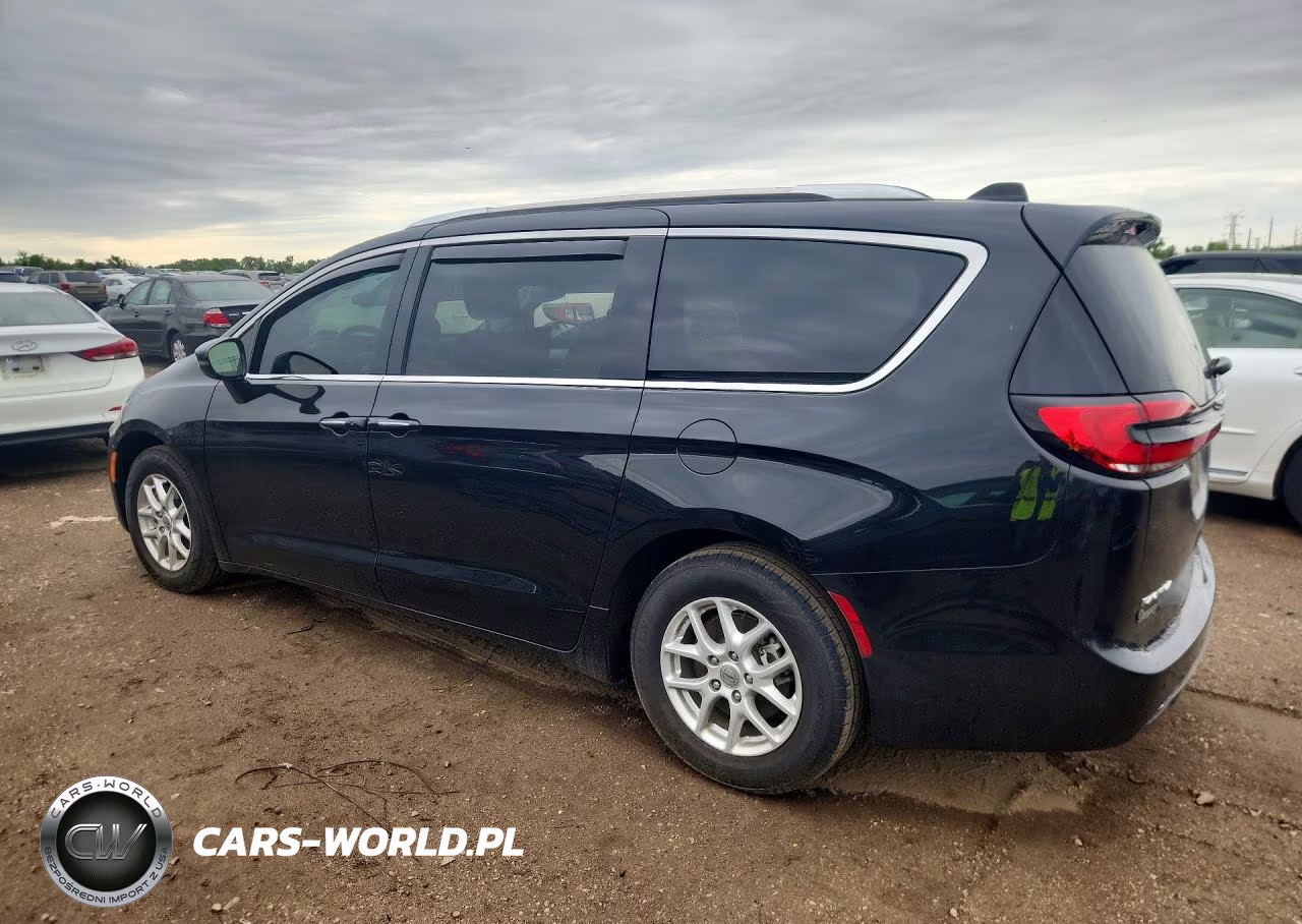 2021 Chrysler Pacifica Touring L VIN:2C4RC1BG0MR579677 - 2
