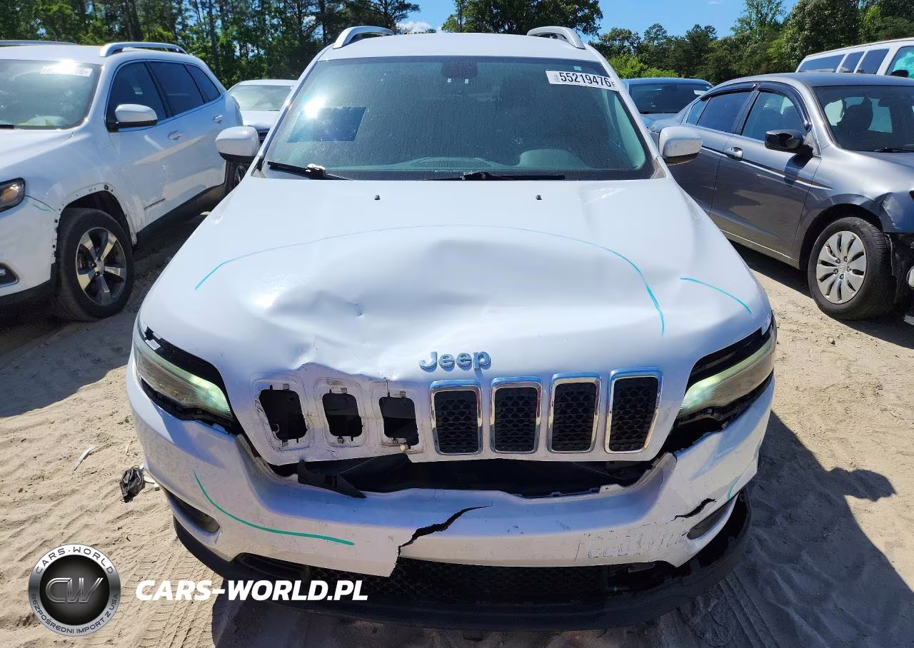 2019 Jeep Cherokee Latitude VIN:1C4PJLCBXKD326703 - 5
