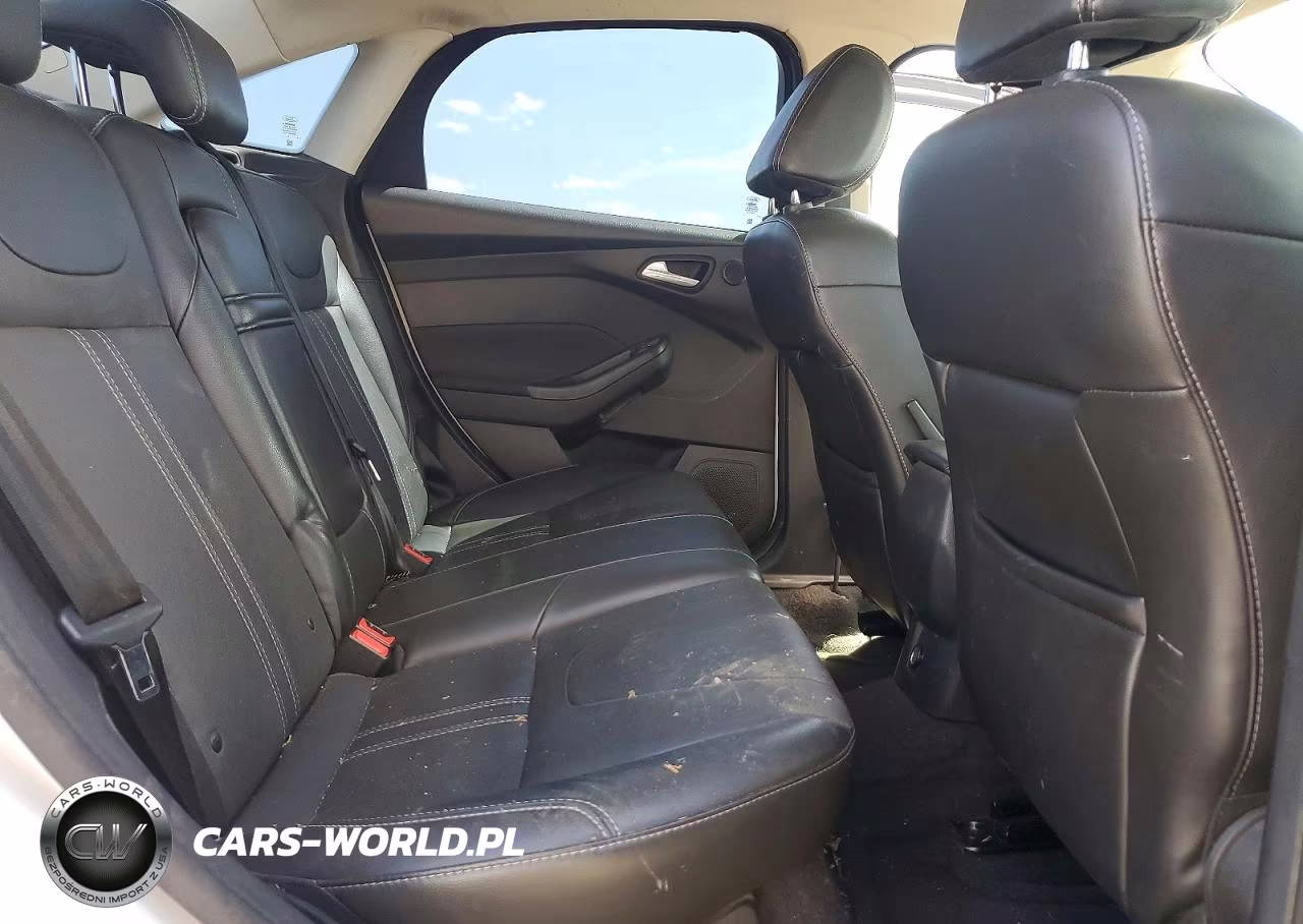 2013 Ford Focus Titanium VIN:1FADP3J24DL221447 - 10
