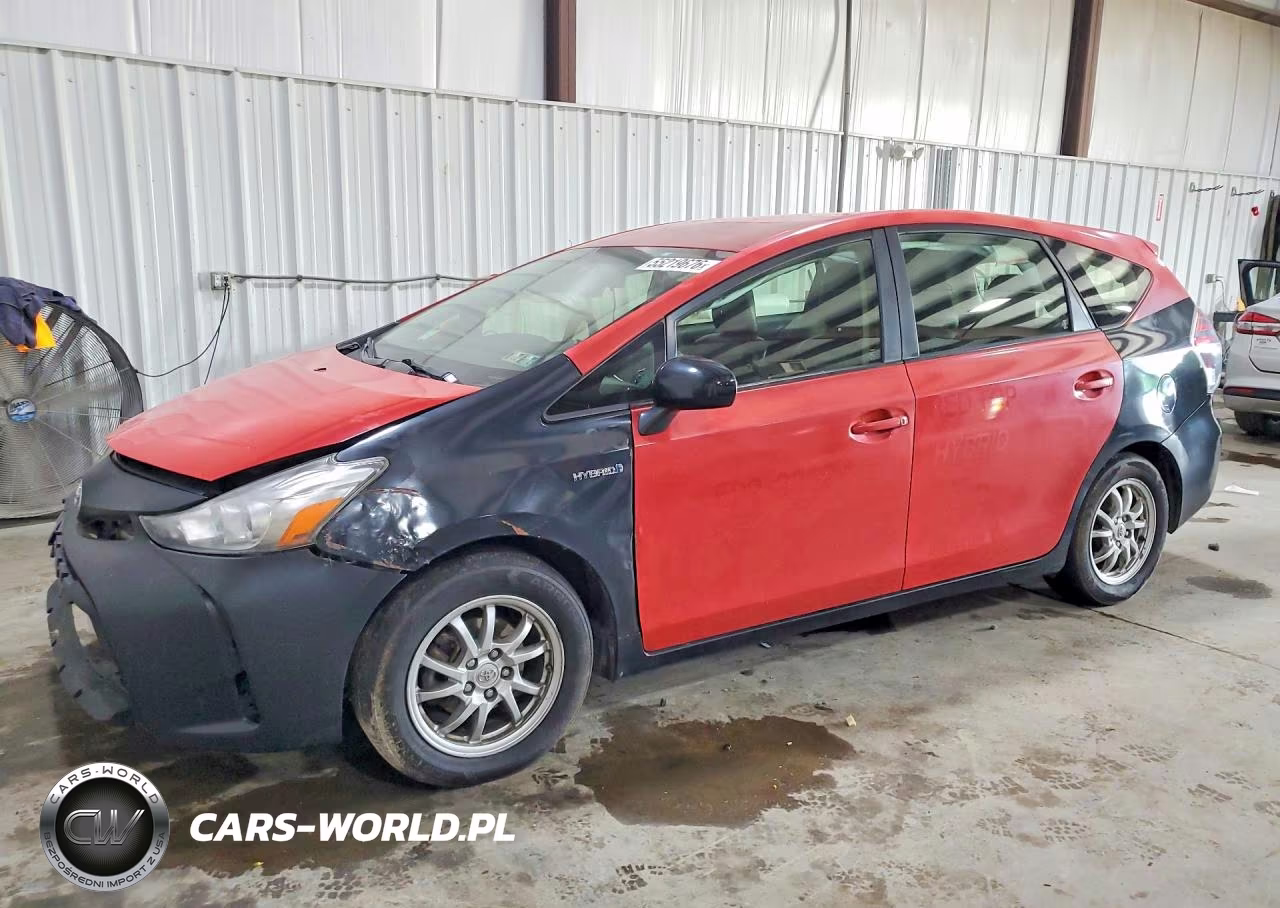 2015 Toyota Prius V Two – zdjęcie 1 z 12