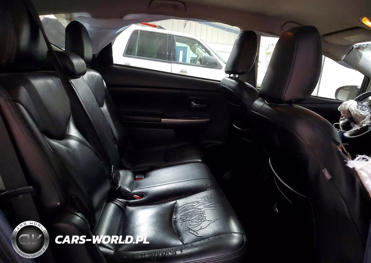 2015 Toyota Prius V Two VIN:JTDZN3EU4FJ016713 - 10