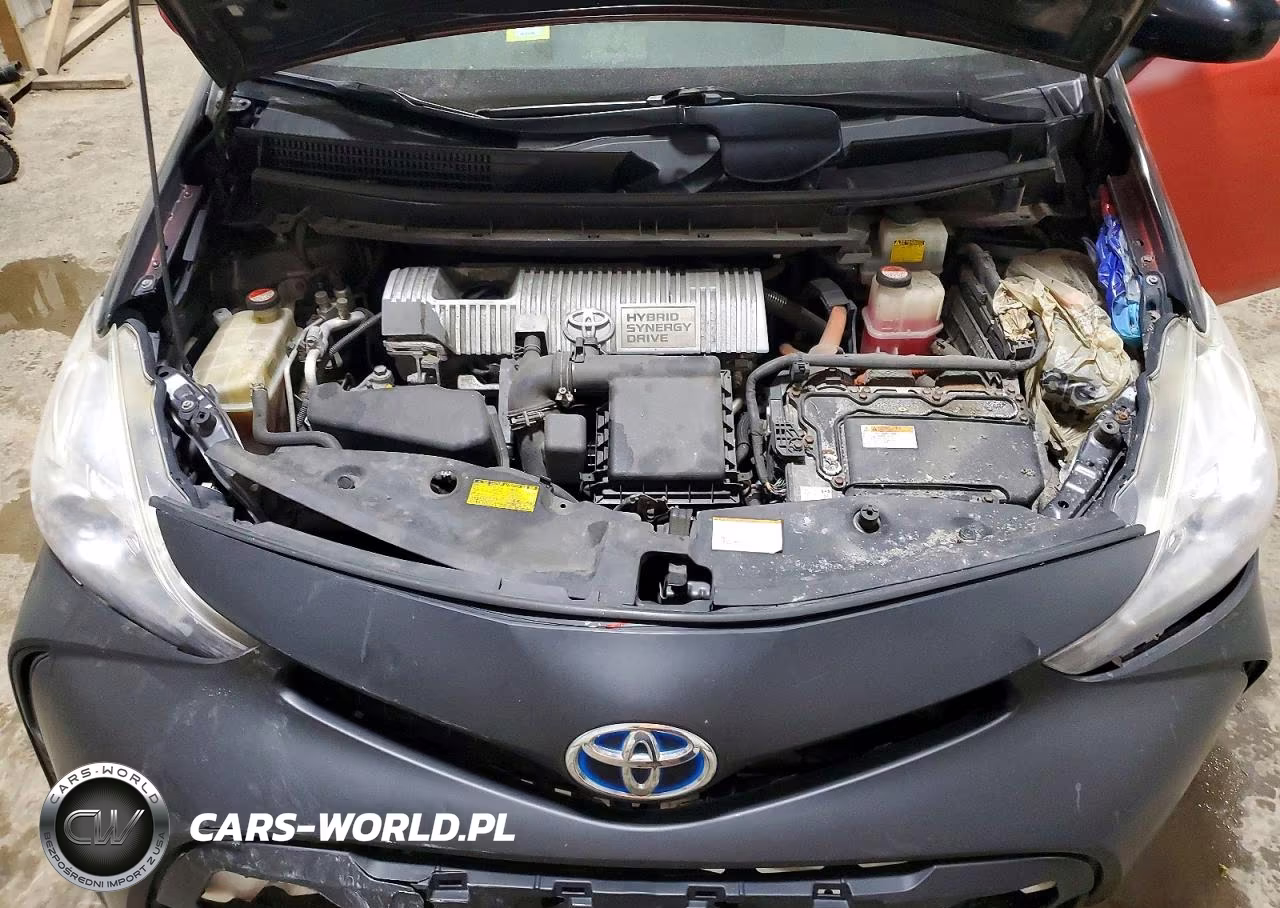 2015 Toyota Prius V Two VIN:JTDZN3EU4FJ016713 - 11