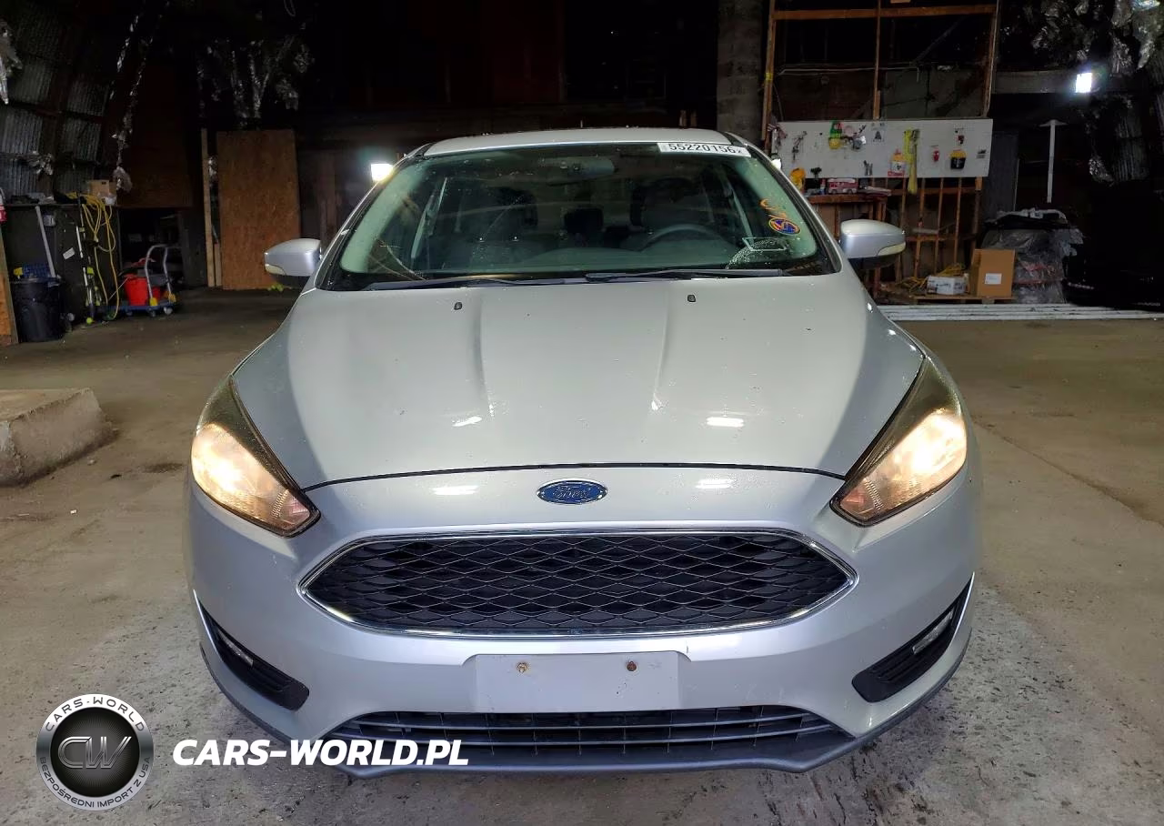 2017 Ford Focus Sel VIN:1FADP3H23HL237974 - 5