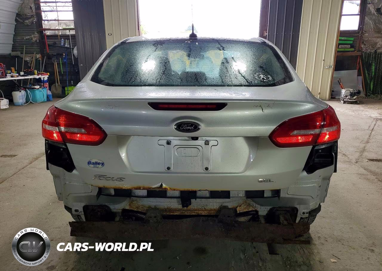 2017 Ford Focus Sel VIN:1FADP3H23HL237974 - 6