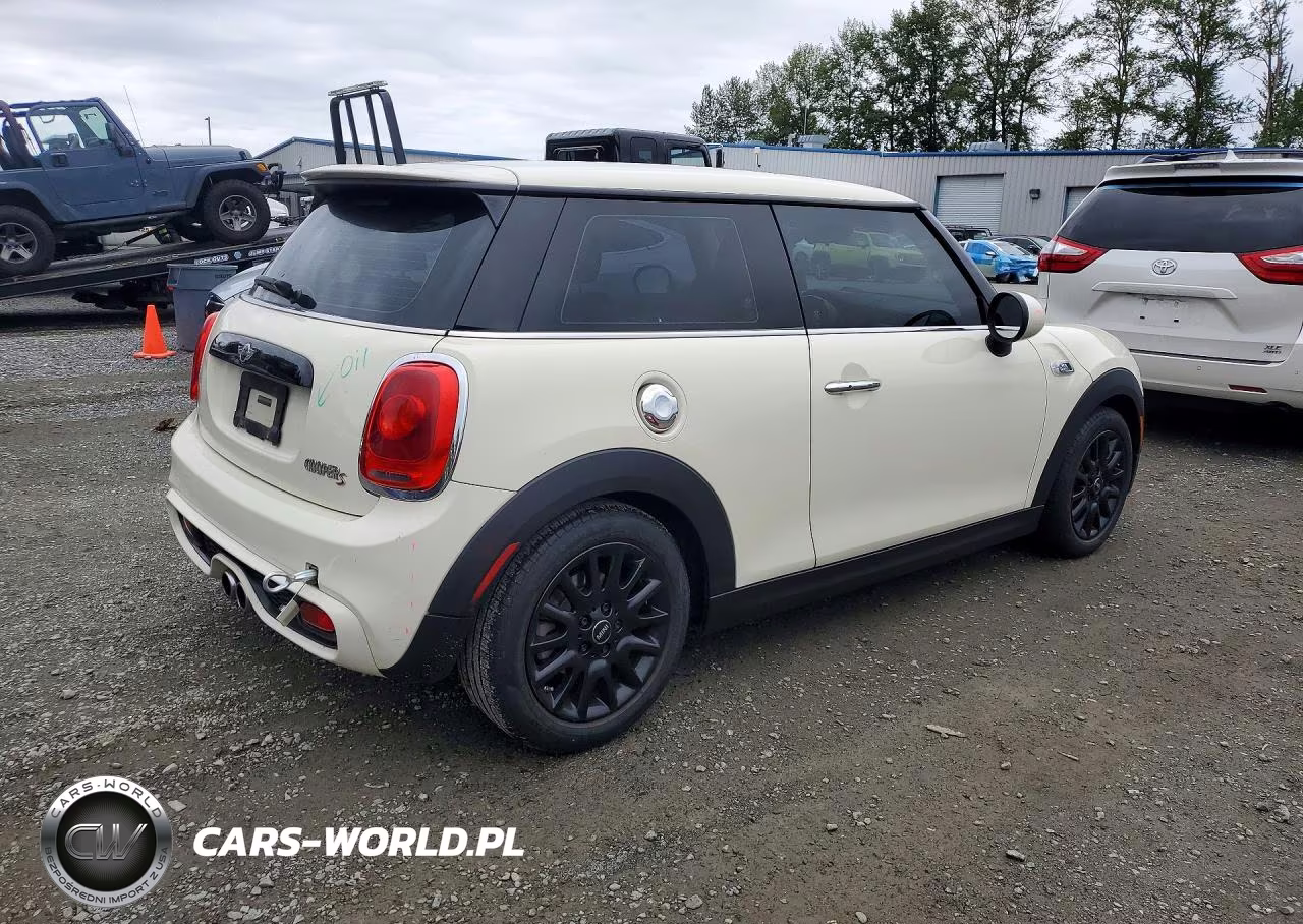 2015 Mini Cooper S VIN:WMWXP7C58F2A35571 - 3