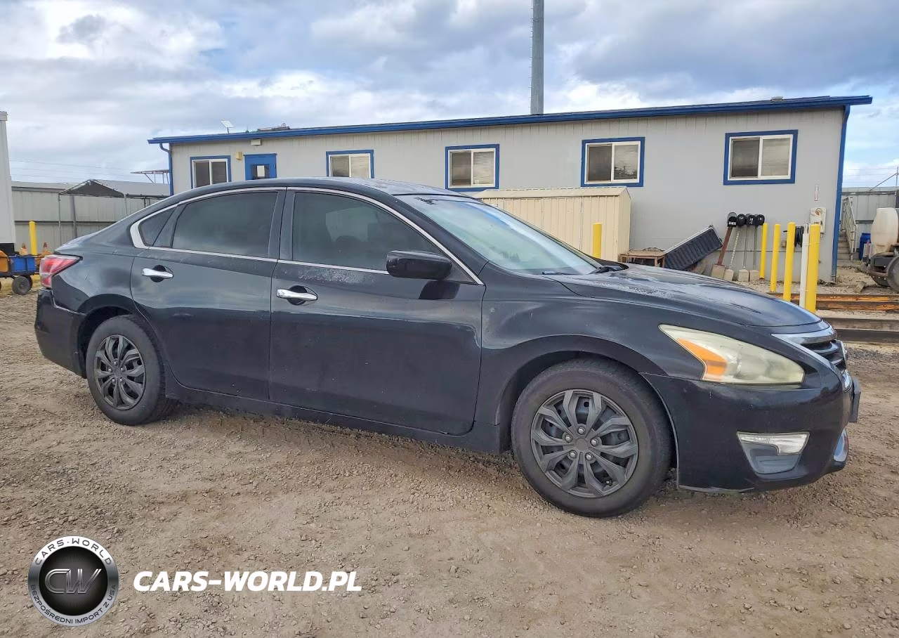 2014 Nissan Altima 2.5 S VIN:1N4AL3AP0EN205097 - 4