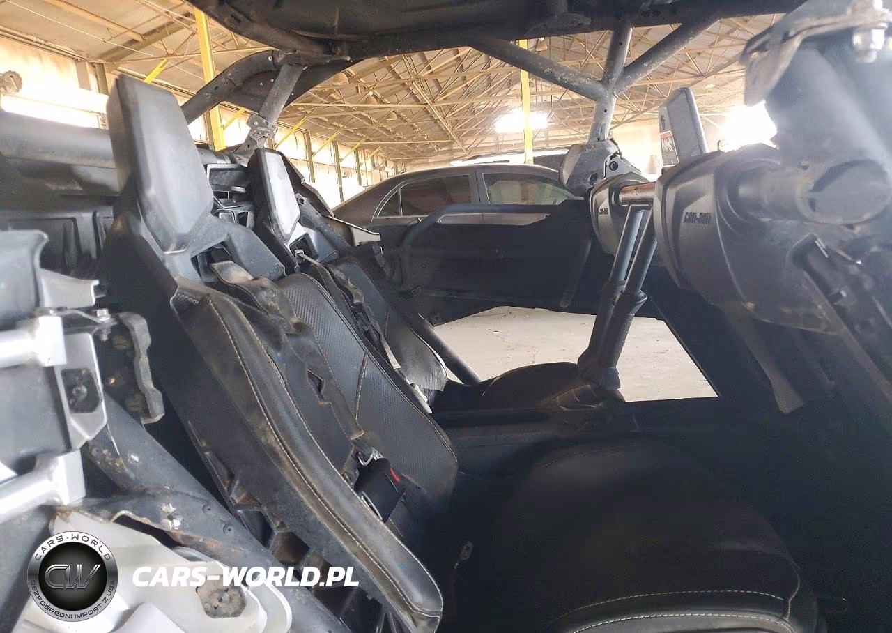 2023 Can-Am Maverick X3 Max VIN:3JBVEAV40PE001565 - 6
