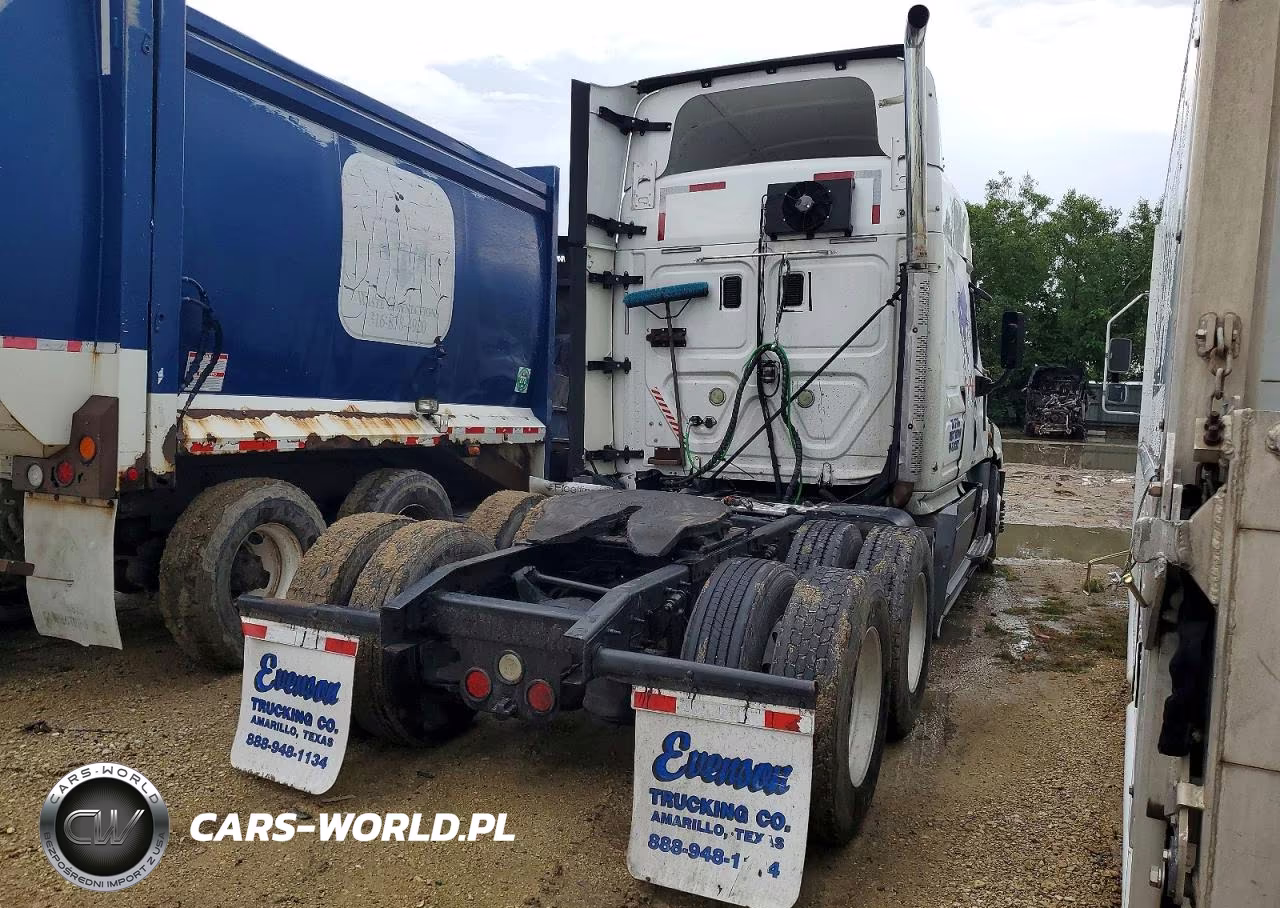 2015 Freightliner Cascadia 125 VIN:1FUJGLD56FLGC2527 - 4
