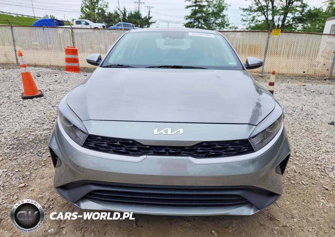 2024 Kia Forte Lxs VIN:3KPF24AD3RE751823 - 5