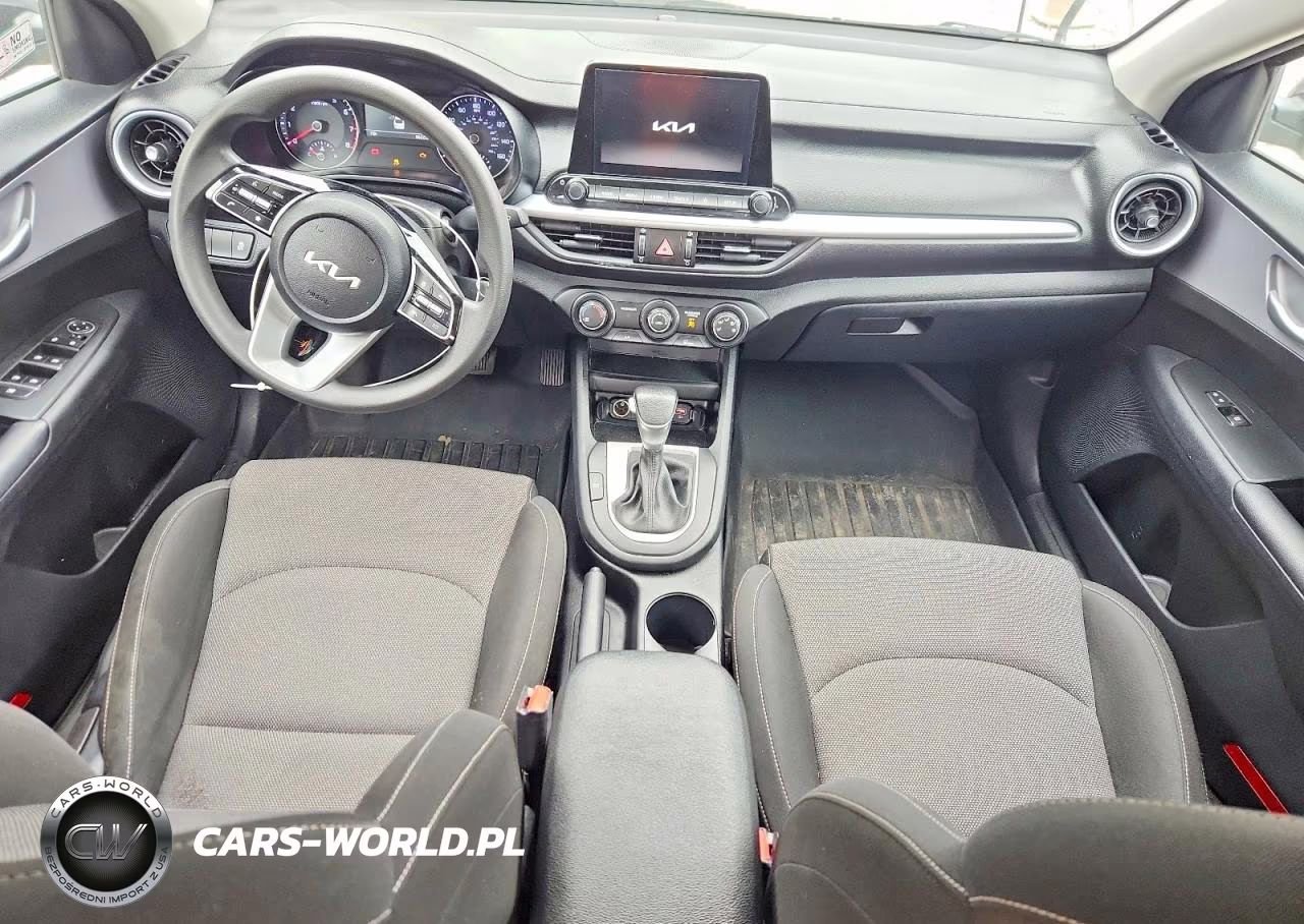 2024 Kia Forte Lxs VIN:3KPF24AD3RE751823 - 8