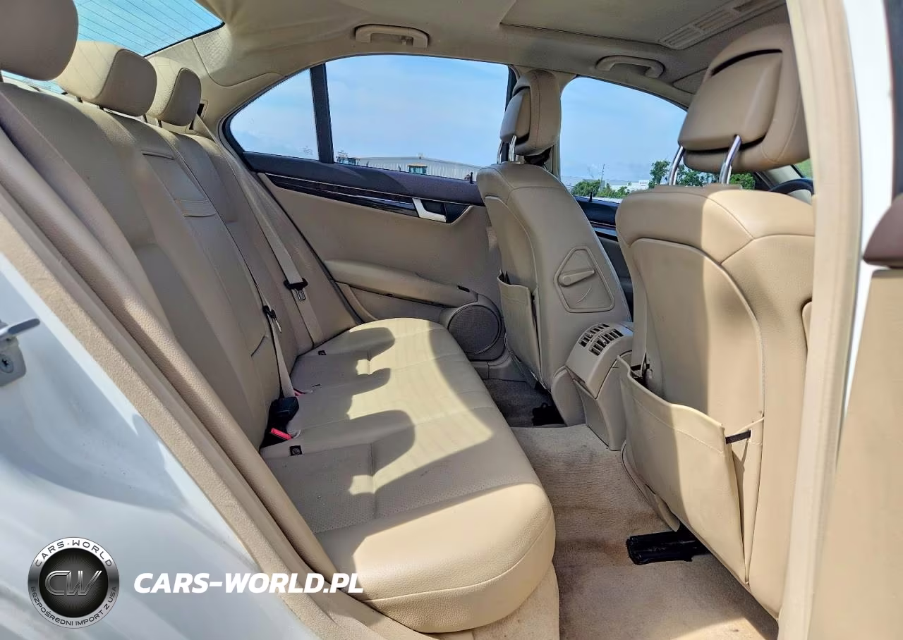 2013 Mercedes-Benz C 250 VIN:WDDGF4HBXDR271049 - 10