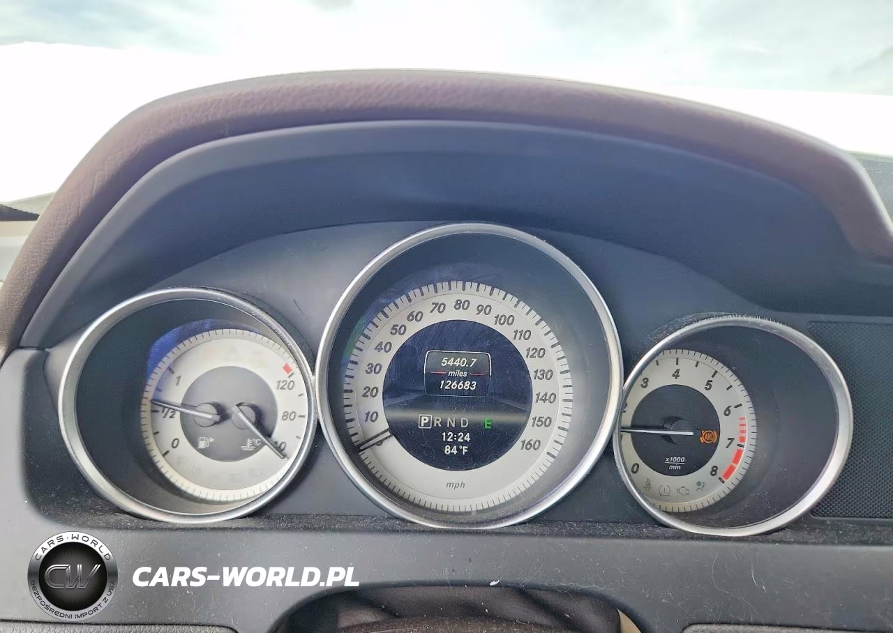 2013 Mercedes-Benz C 250 VIN:WDDGF4HBXDR271049 - 9