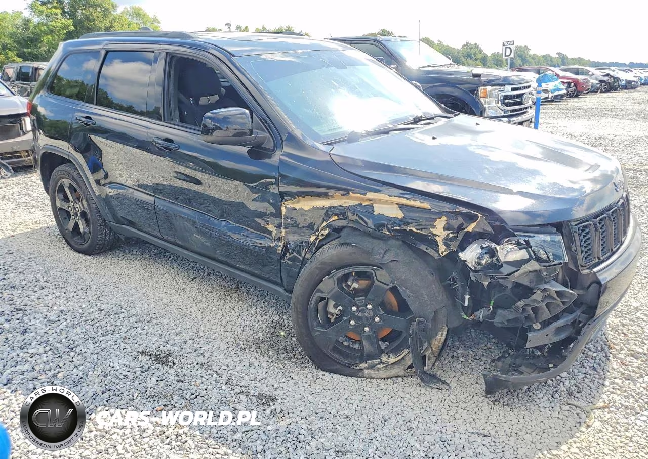 2019 Jeep Grand Cherokee Laredo VIN:1C4RJEAG4KC597071 - 4
