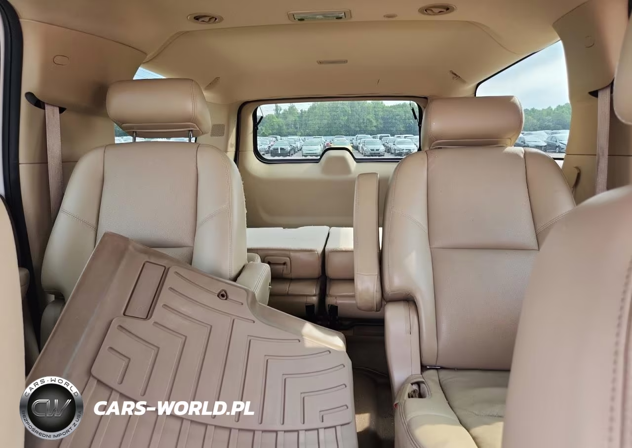 2010 Chevrolet Suburban K1500 Ltz VIN:1GNUKKE37AR281180 - 10