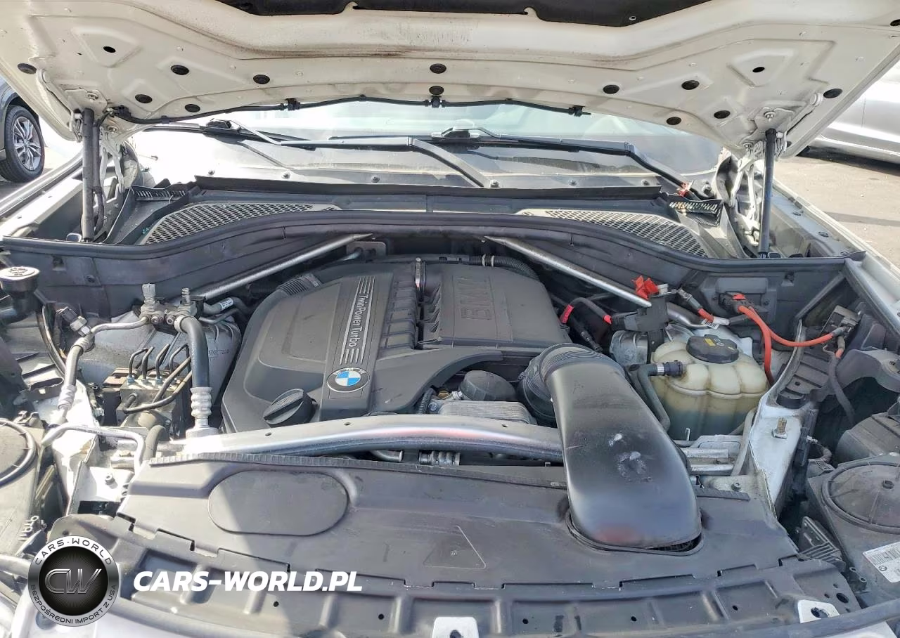2018 BMW X5 VIN:5UXKR2C51J0X07724 - 11