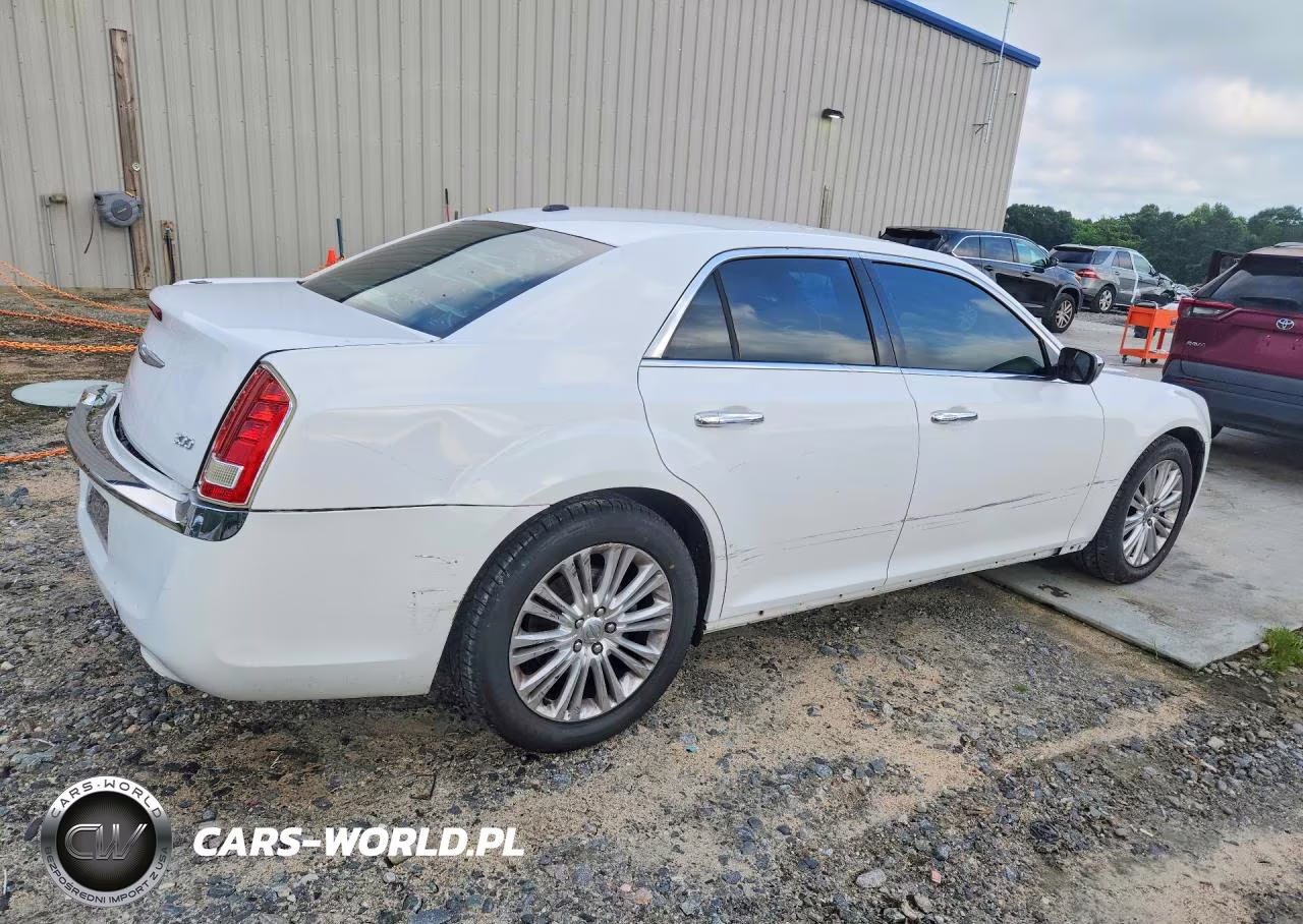 2012 Chrysler 300 Limited VIN:2C3CCAHG0CH153476 - 3