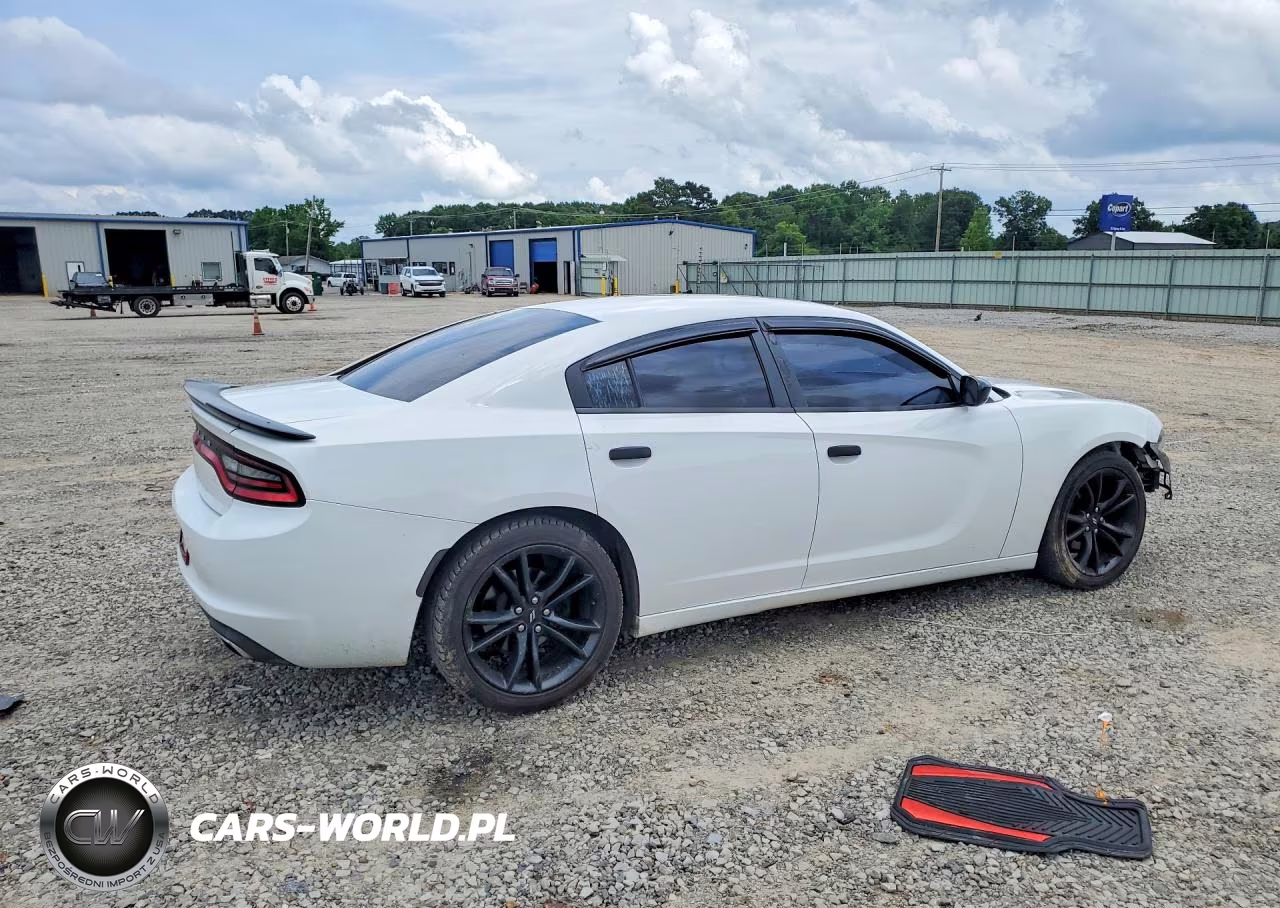 2017 Dodge Charger Se VIN:2C3CDXBGXHH504457 - 3