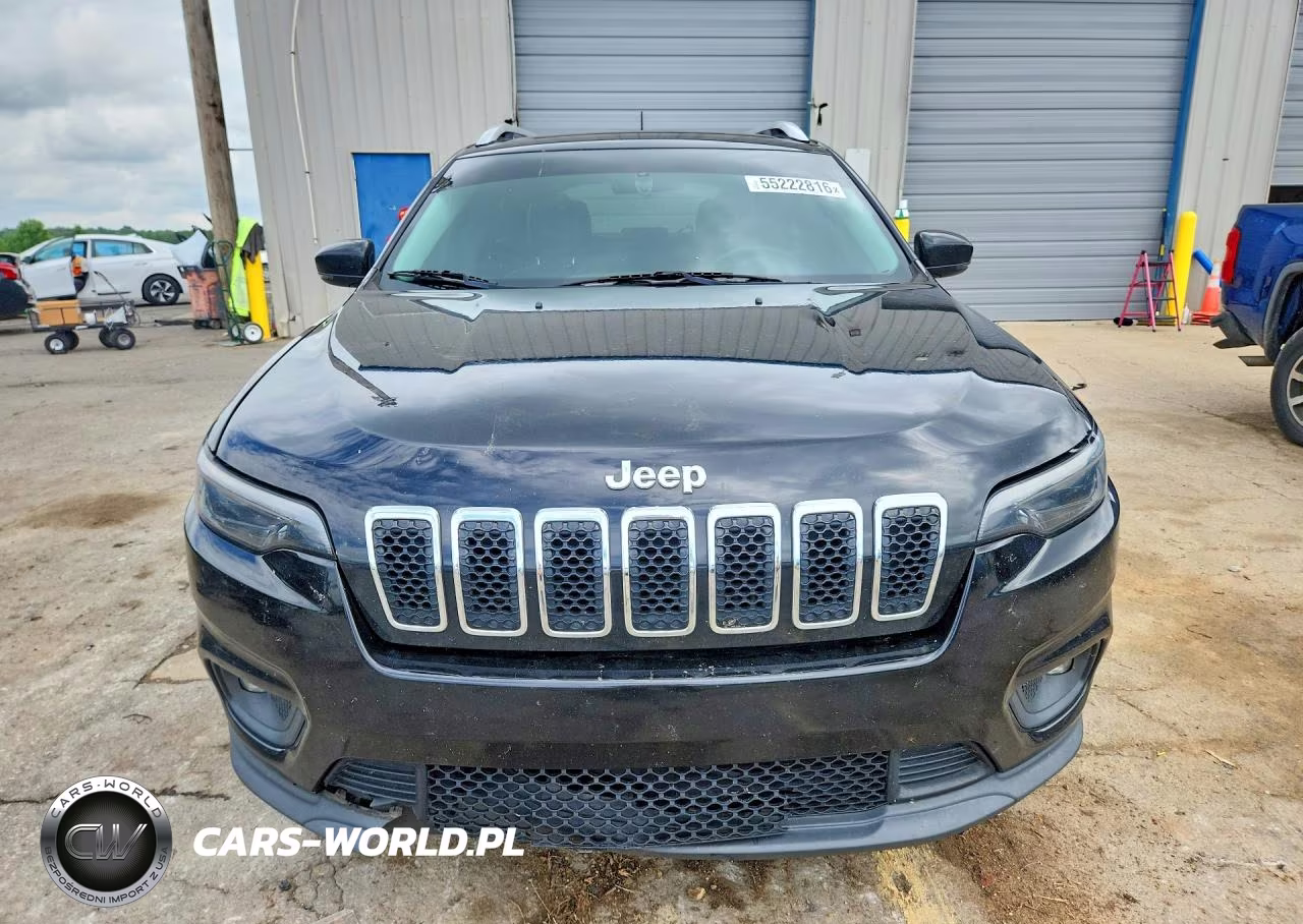 2019 Jeep Cherokee Latitude Plus VIN:1C4PJLLB1KD403586 - 5