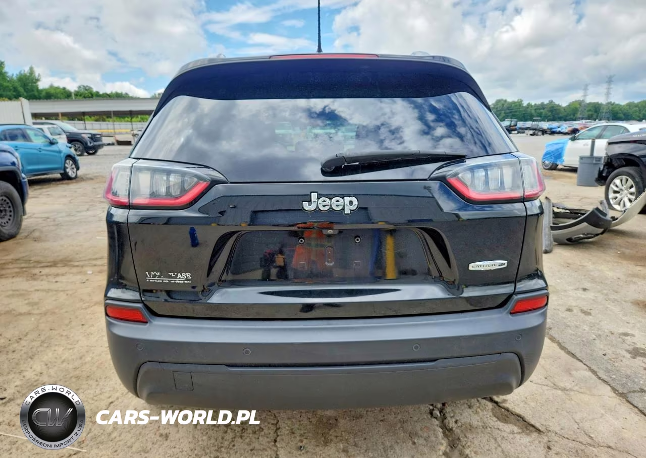 2019 Jeep Cherokee Latitude Plus VIN:1C4PJLLB1KD403586 - 6