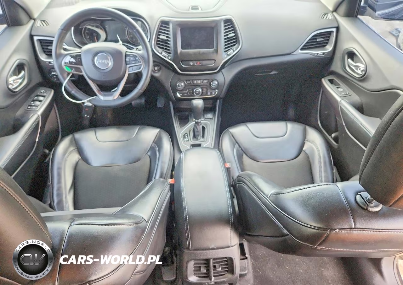 2019 Jeep Cherokee Latitude Plus VIN:1C4PJLLB1KD403586 - 8