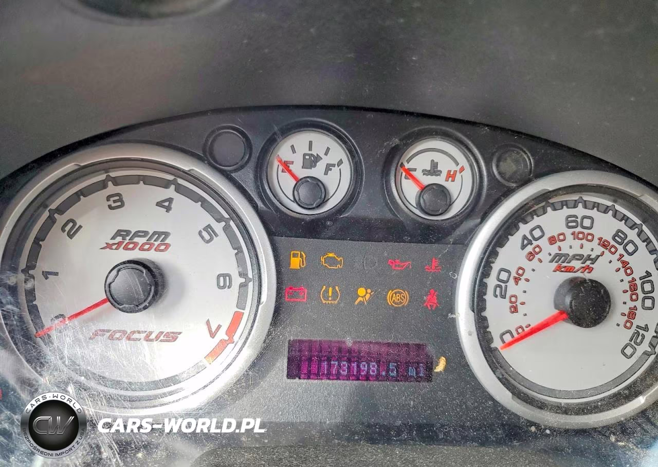 FORD FOCUS VIN:1FAHP3FN8BW185567 - 9
