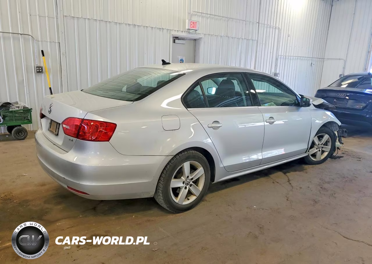 2012 Volkswagen Jetta Tdi VIN:3VWLL7AJ8CM086807 - 3