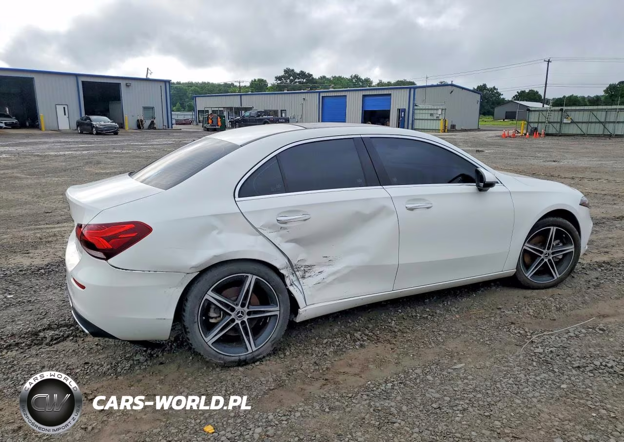 2019 Mercedes-Benz A 220 VIN:WDD3G4EB7KW000724 - 3