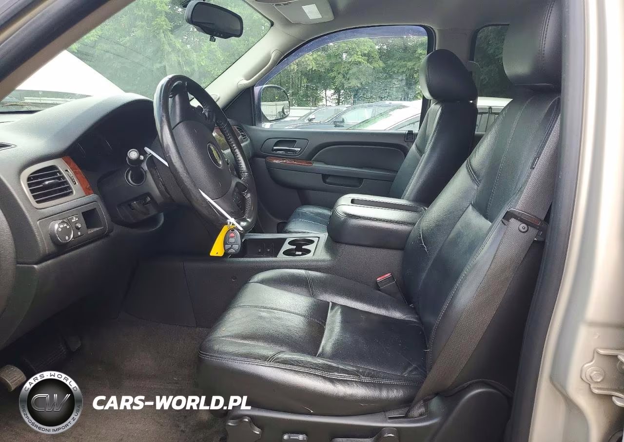 2010 Chevrolet Tahoe Lt VIN:1GNMCBE35AR215255 - 7