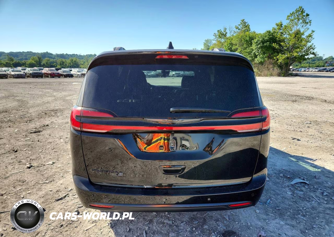 2026 Chrysler Pacifica Select VIN:2C4RC1BG3TR227322 - 6