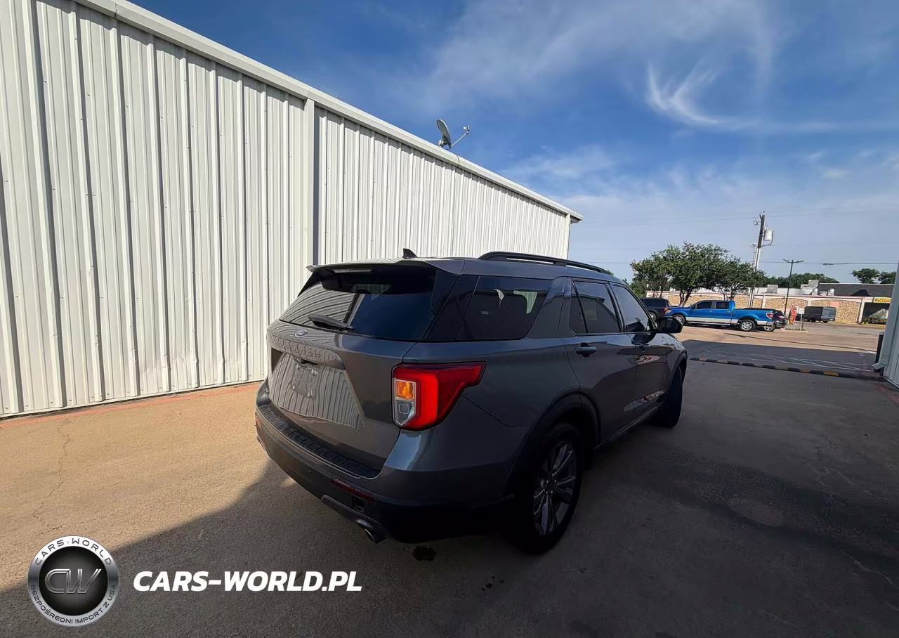 2022 Ford Explorer Xlt VIN:1FMSK7DH4NGB71114 - 4