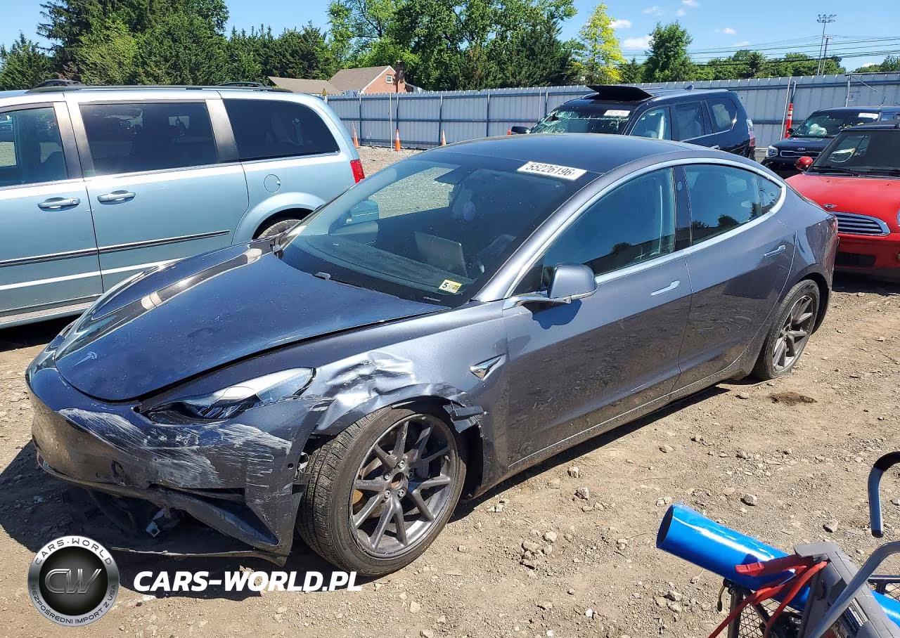2020 Tesla Model 3 – zdjęcie 1 z 12