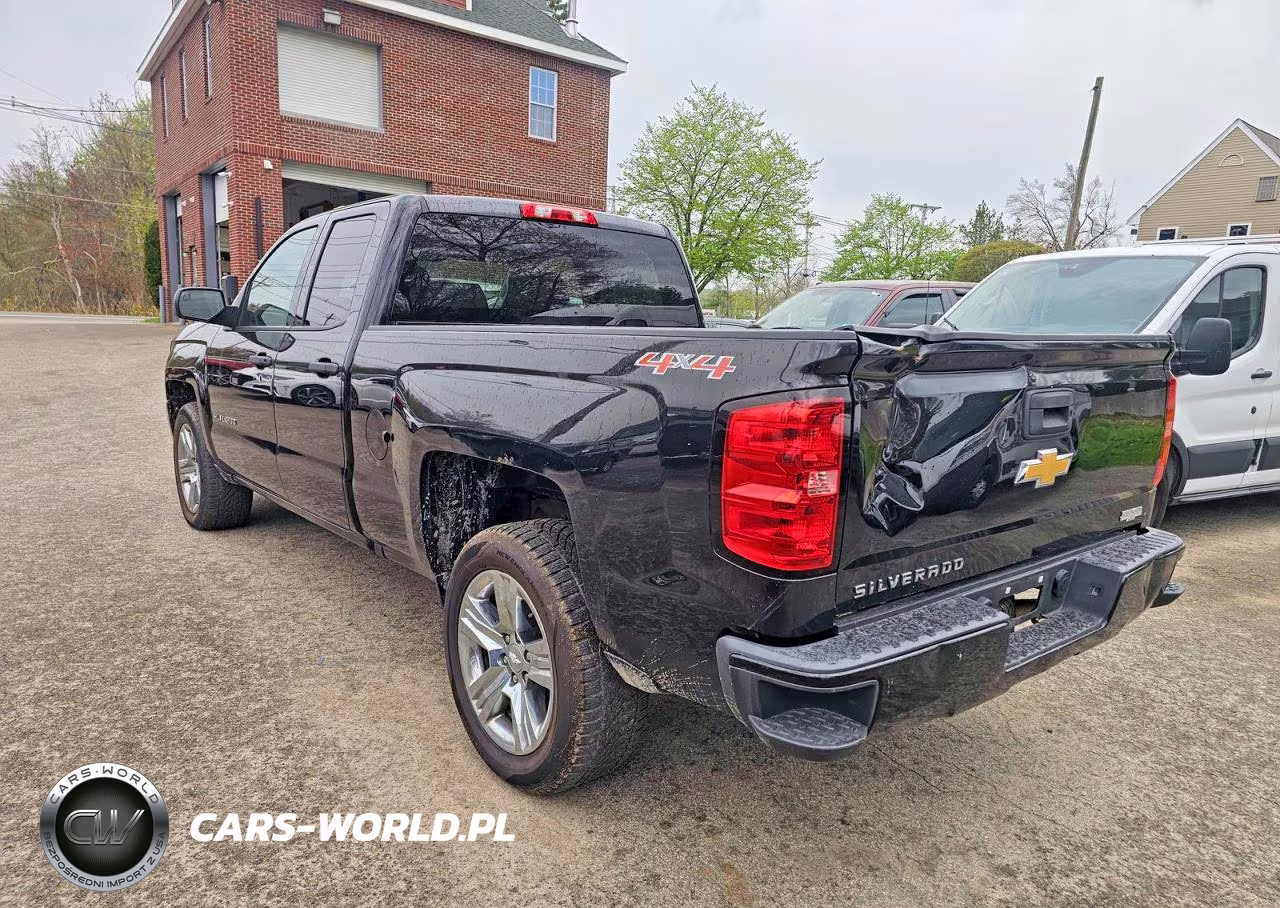 2017 Chevrolet Silverado K1500 Custom VIN:1GCVKPEC3HZ182800 - 3