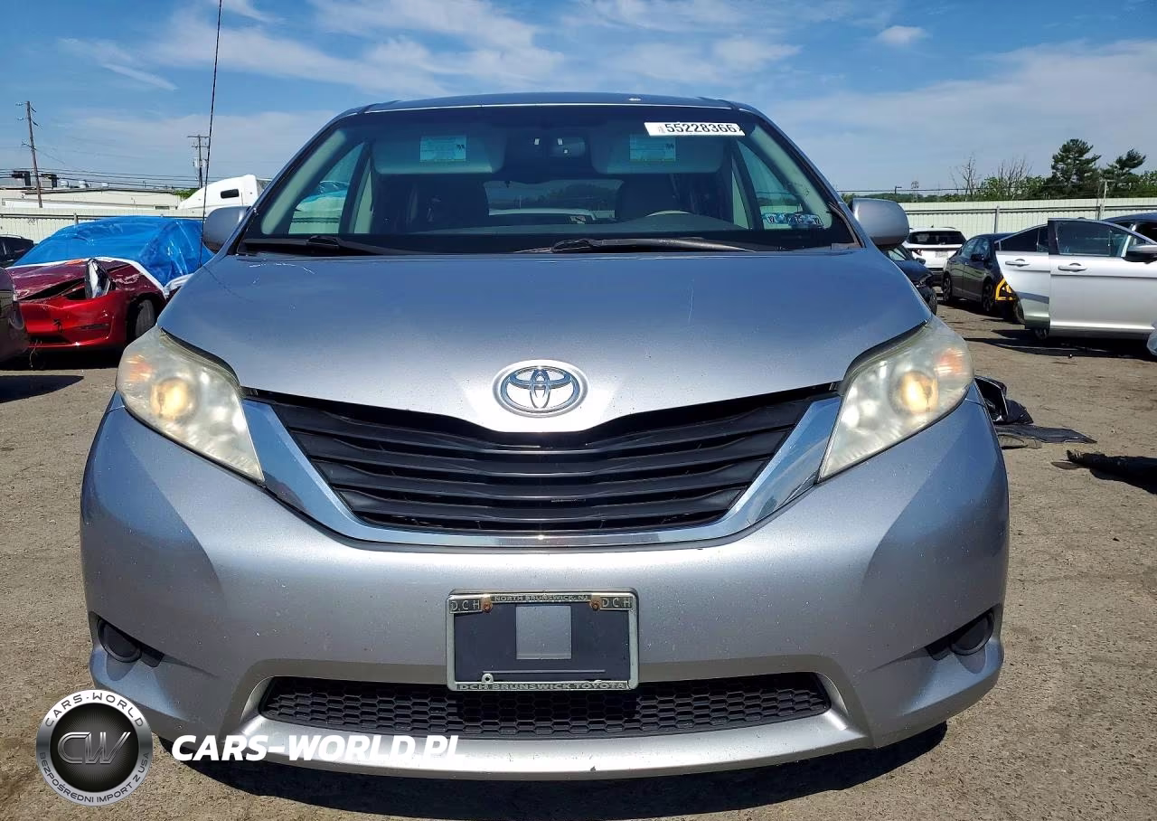 2011 Toyota Sienna Le VIN:5TDKK3DC4BS046889 - 5
