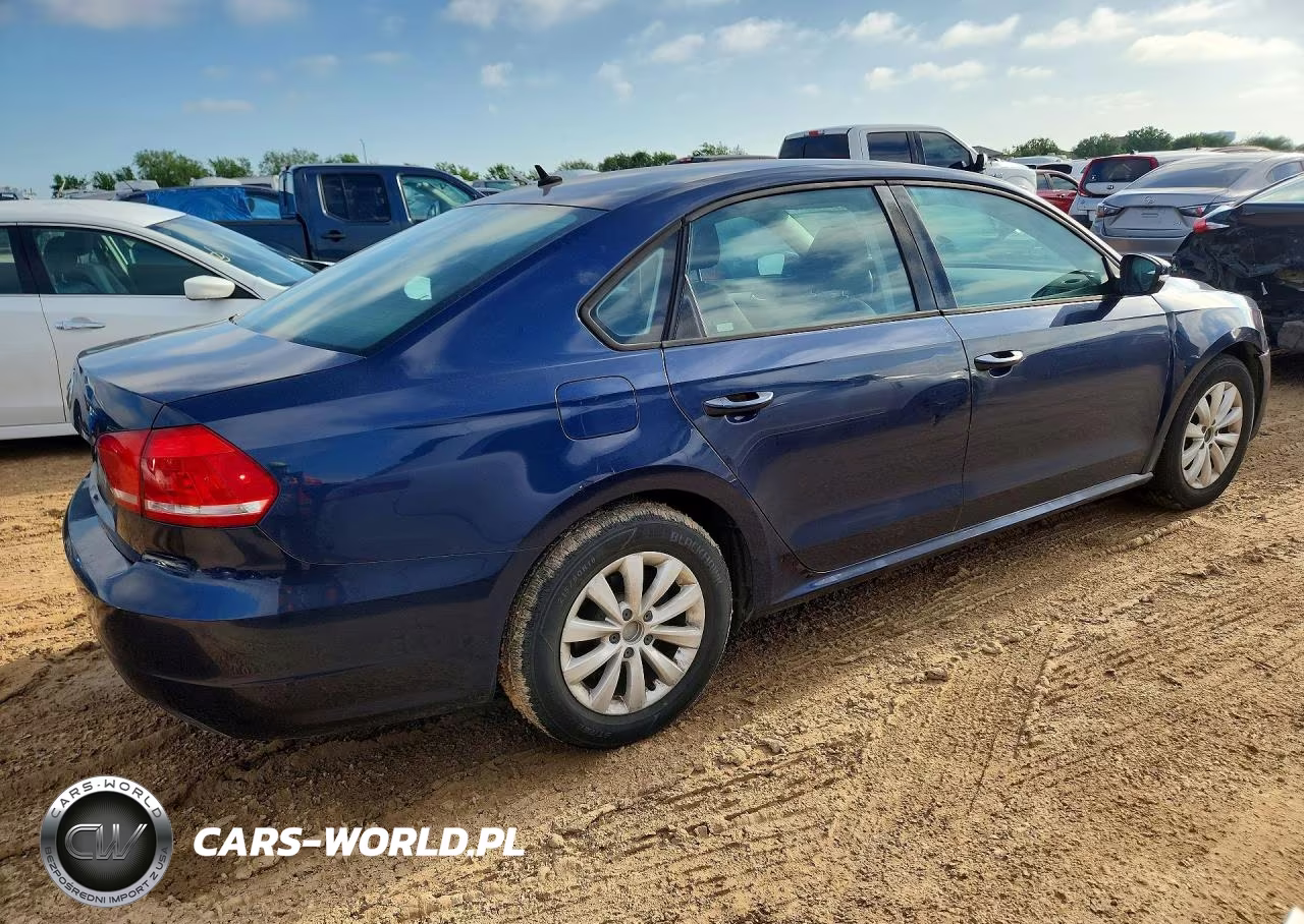 2013 Volkswagen Passat S VIN:1VWAP7A30DC037472 - 3