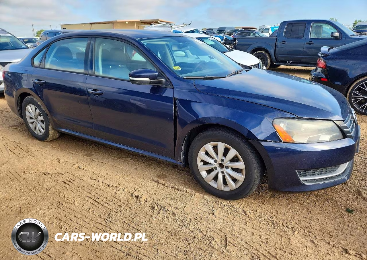 2013 Volkswagen Passat S VIN:1VWAP7A30DC037472 - 4