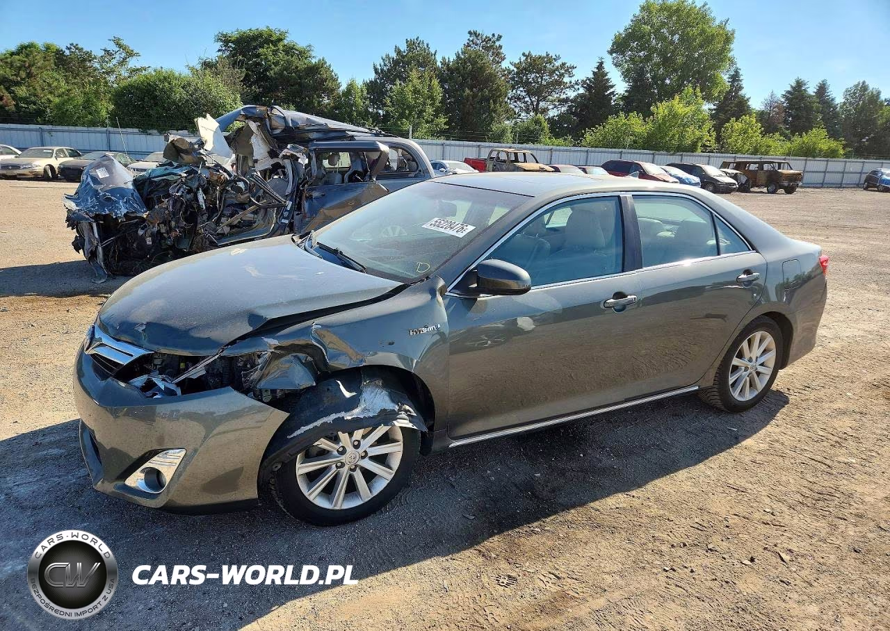 2013 Toyota Camry Hybrid Xle